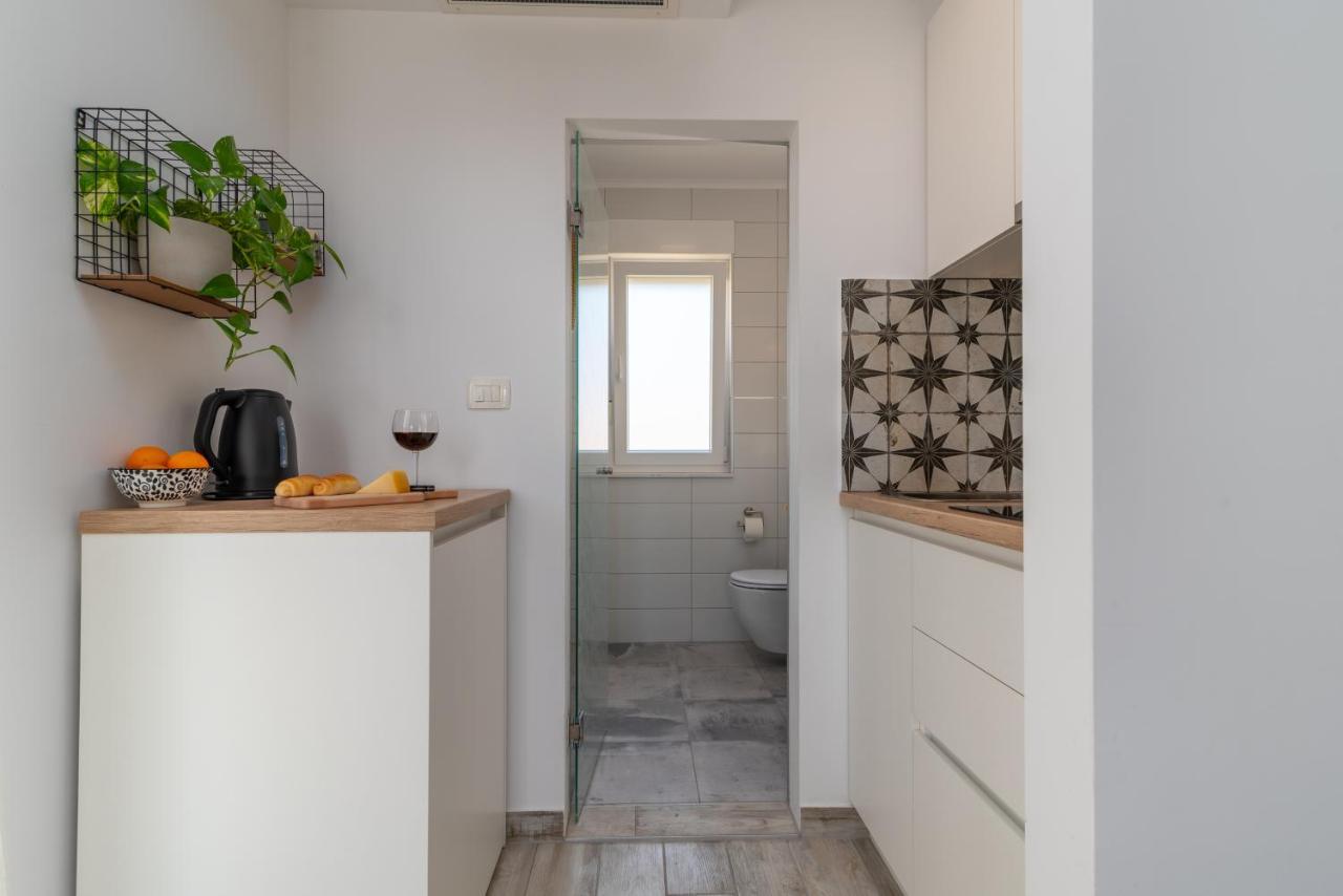 Apartmani Luce Trogir Zewnętrze zdjęcie
