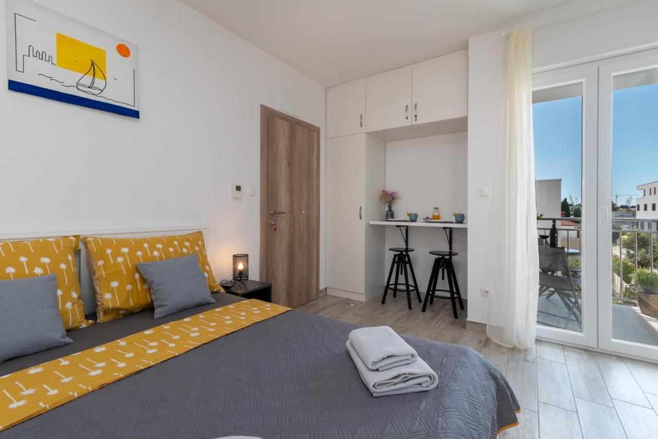 Apartmani Luce Trogir Zewnętrze zdjęcie