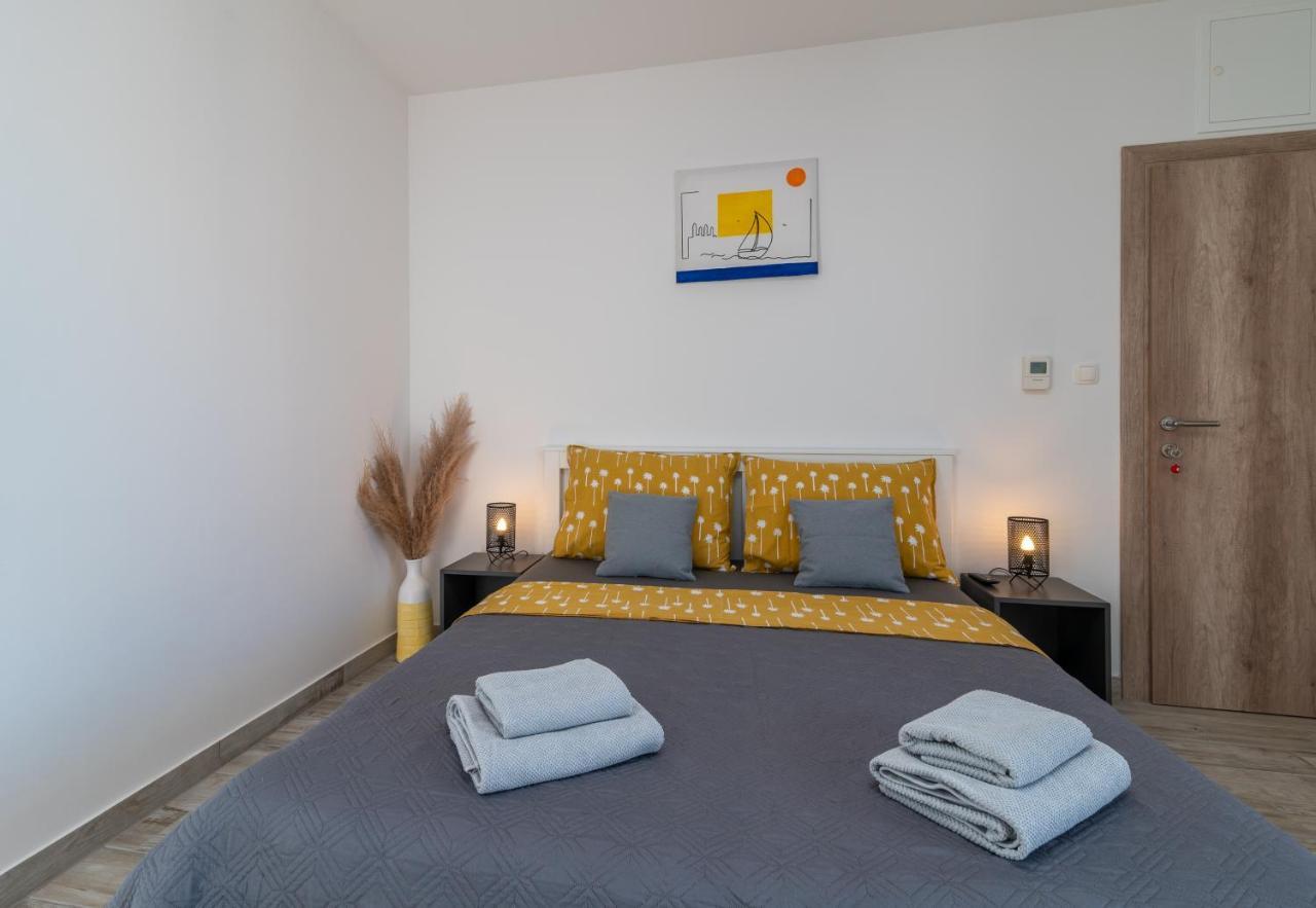 Apartmani Luce Trogir Zewnętrze zdjęcie